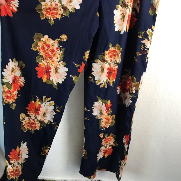 Band Of Gypsies Navy Floral Wide Leg Jumpsuit XS - Picture 4 of 11